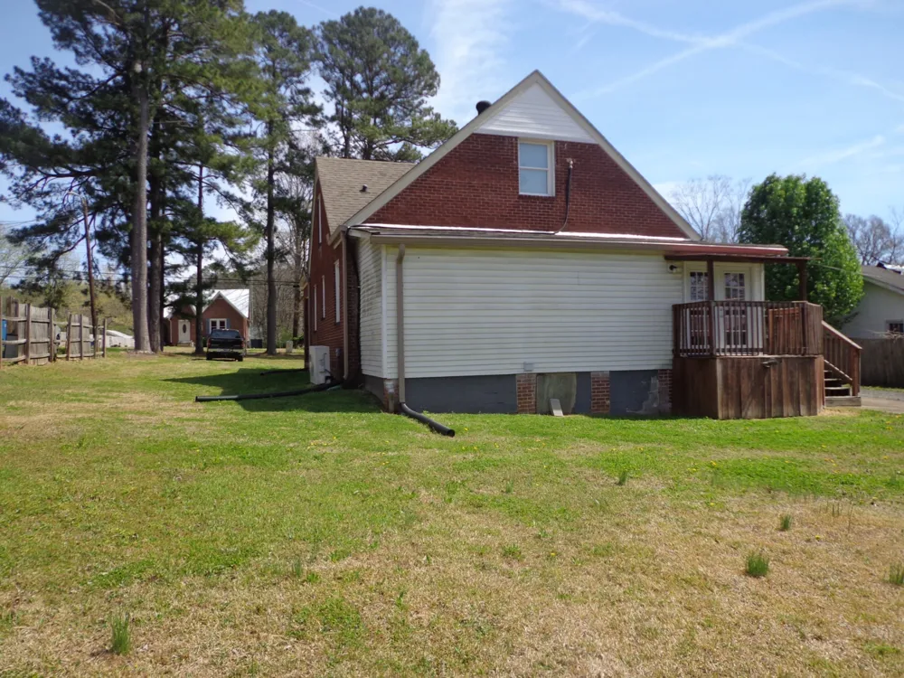181 Washington Ave Camden, TN 38320