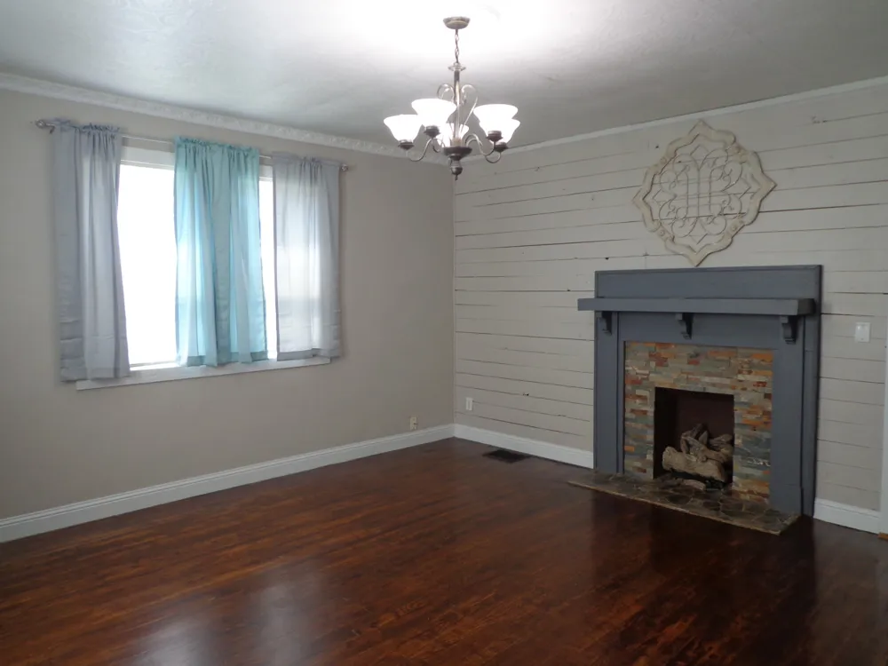 181 Washington Ave Camden, TN 38320