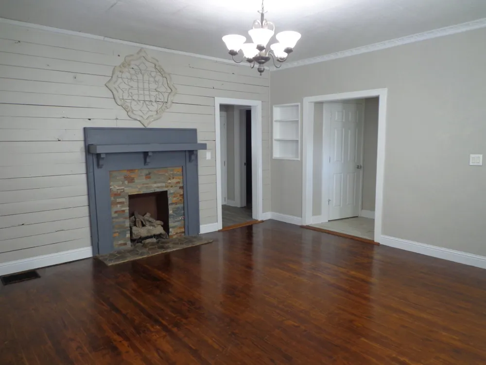 181 Washington Ave Camden, TN 38320