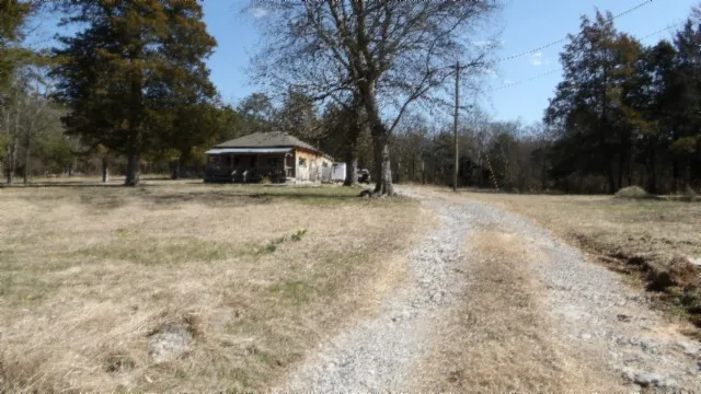1586 Needmore Rd Old Hickory, TN 37138