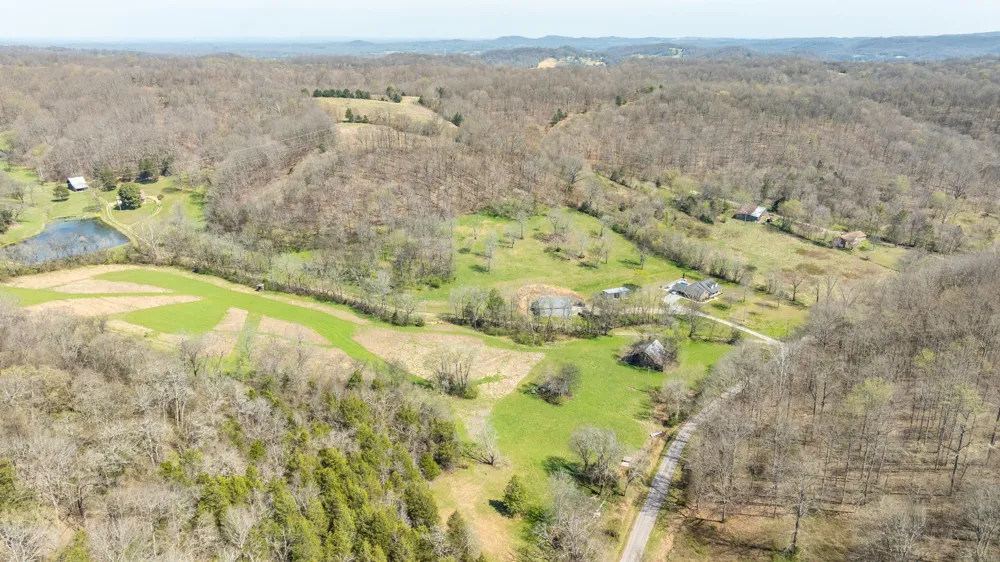 2739 Pickens Rd Lynnville, TN 38472