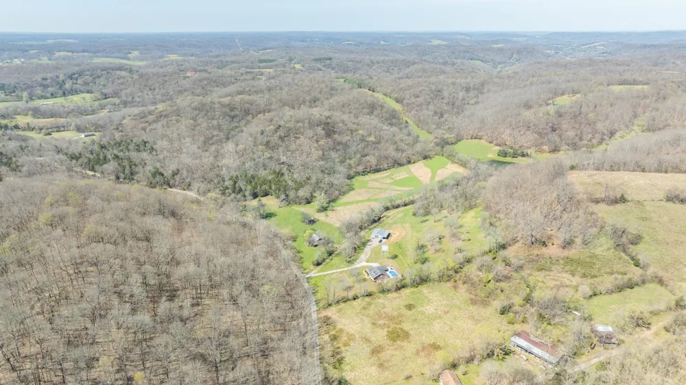 2739 Pickens Rd Lynnville, TN 38472
