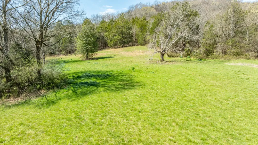 2739 Pickens Rd Lynnville, TN 38472