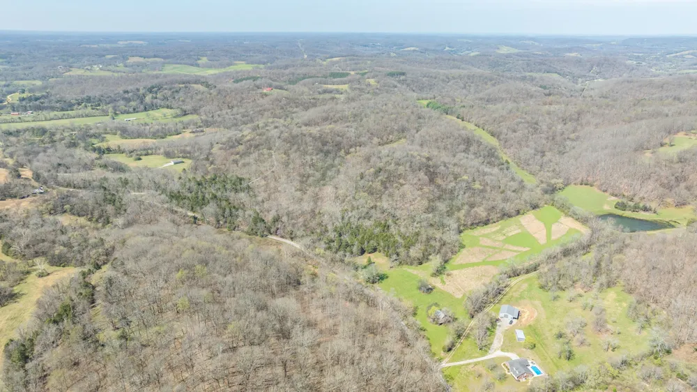 2739 Pickens Rd Lynnville, TN 38472