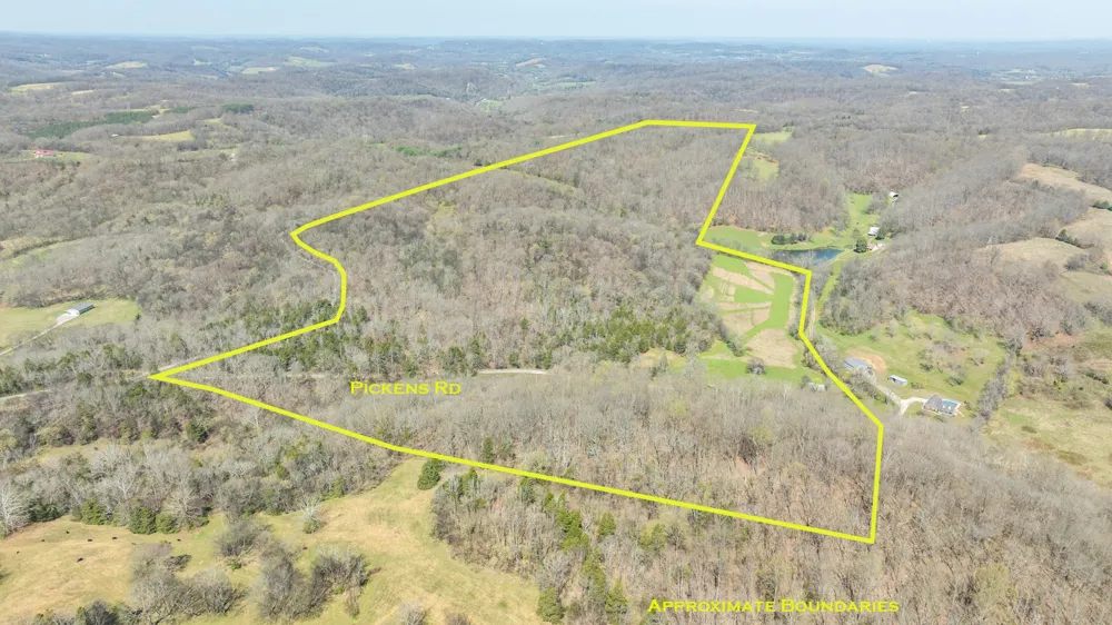 2739 Pickens Rd Lynnville, TN 38472