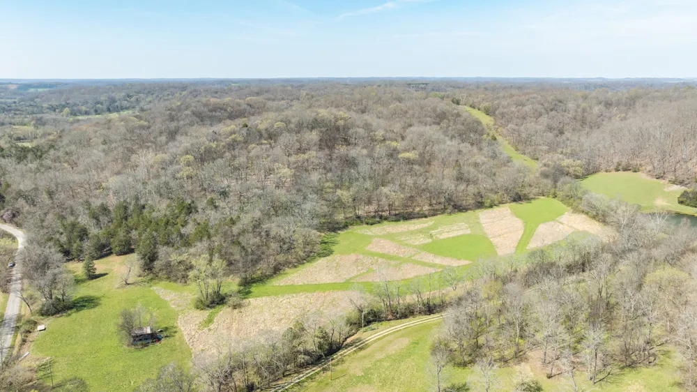2739 Pickens Rd Lynnville, TN 38472