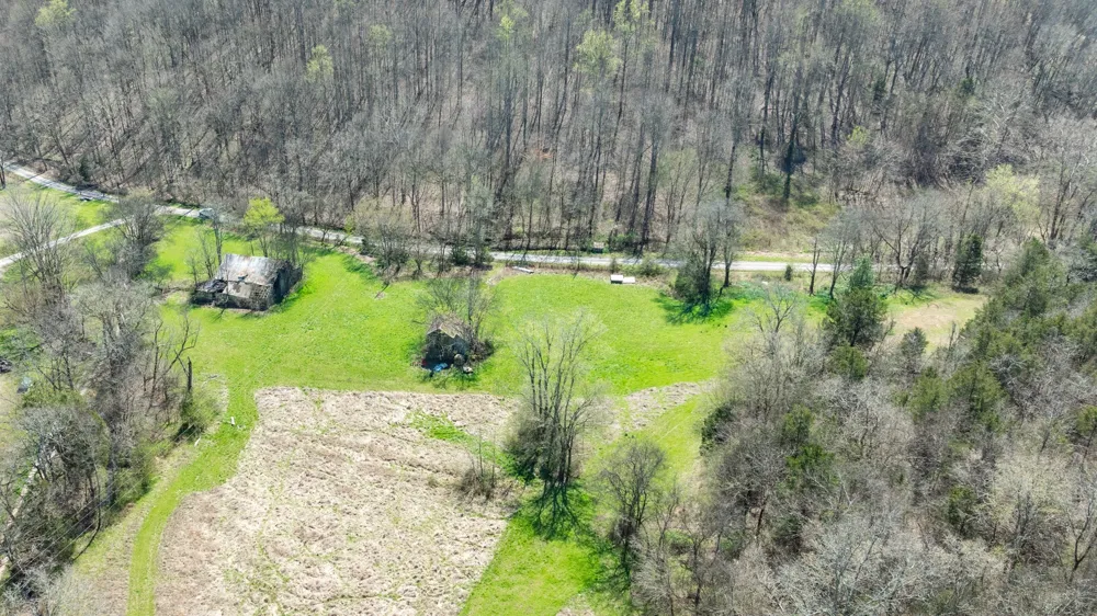 2739 Pickens Rd Lynnville, TN 38472