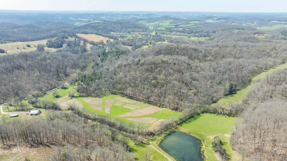 2739 Pickens Rd Lynnville, TN 38472