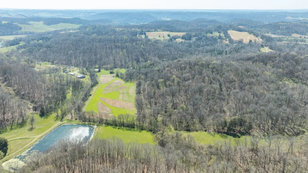 2739 Pickens Rd Lynnville, TN 38472