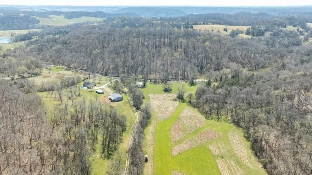 2739 Pickens Rd Lynnville, TN 38472