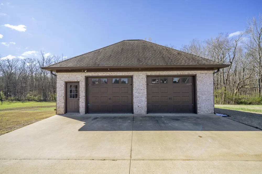 340 GRAND OAKS CV Savannah, TN 38372