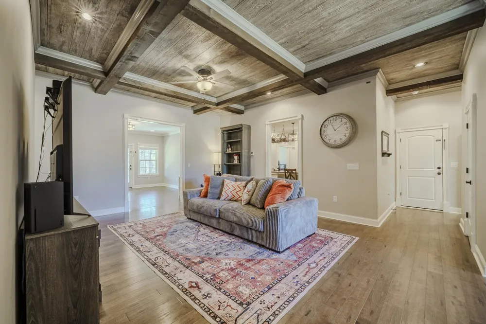 340 GRAND OAKS CV Savannah, TN 38372