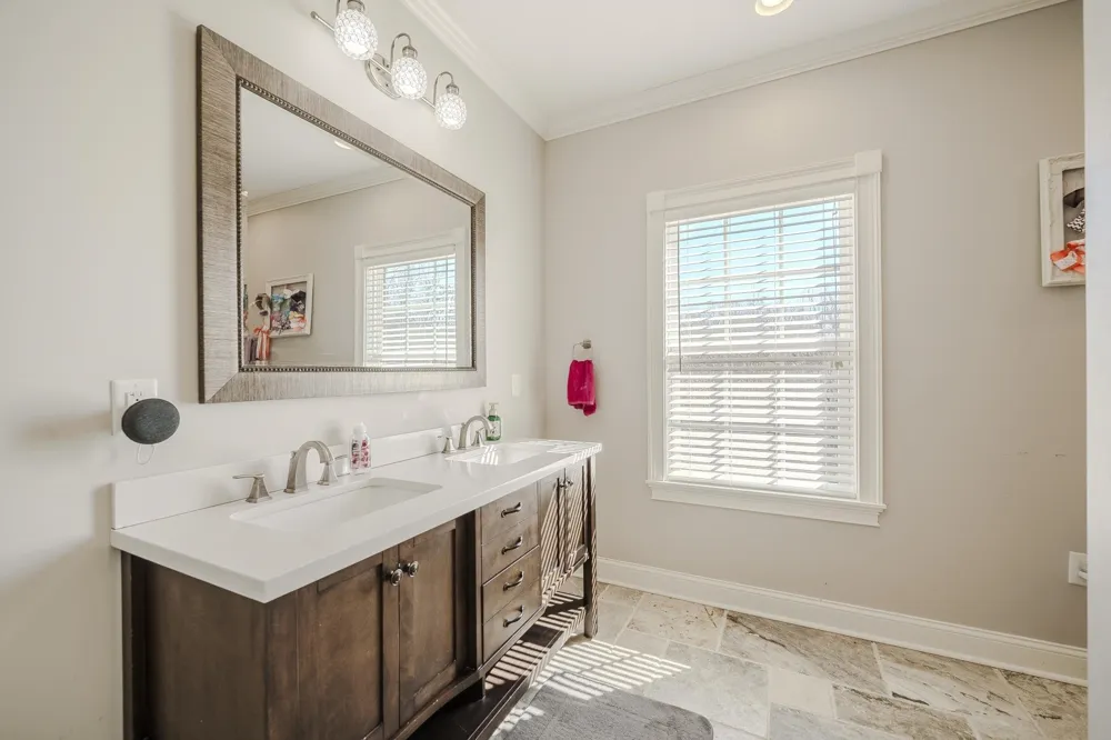 340 GRAND OAKS CV Savannah, TN 38372