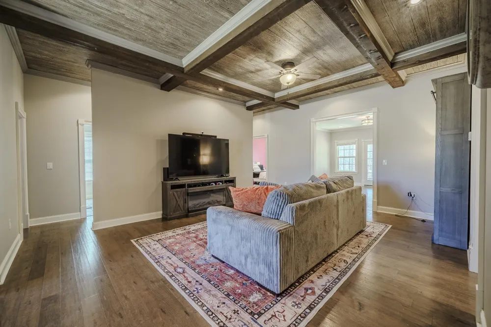 340 GRAND OAKS CV Savannah, TN 38372