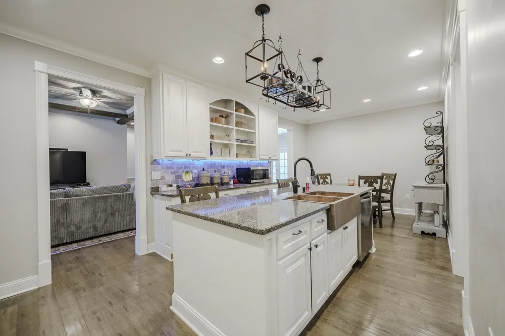 340 GRAND OAKS CV Savannah, TN 38372