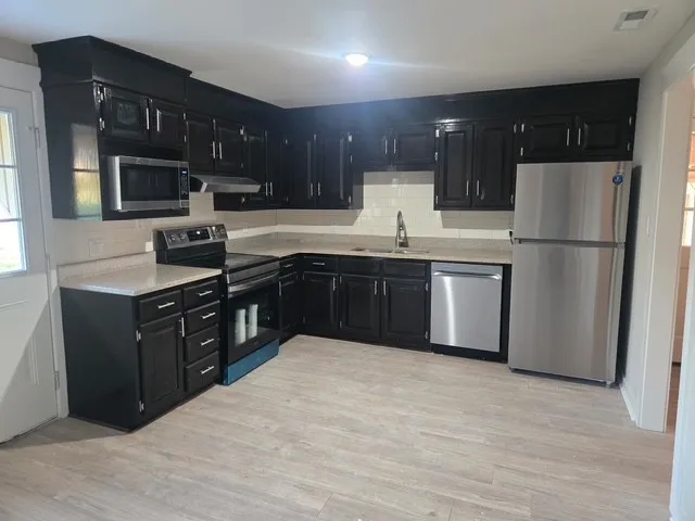 946 Clearview Rd Cottontown, TN 37048