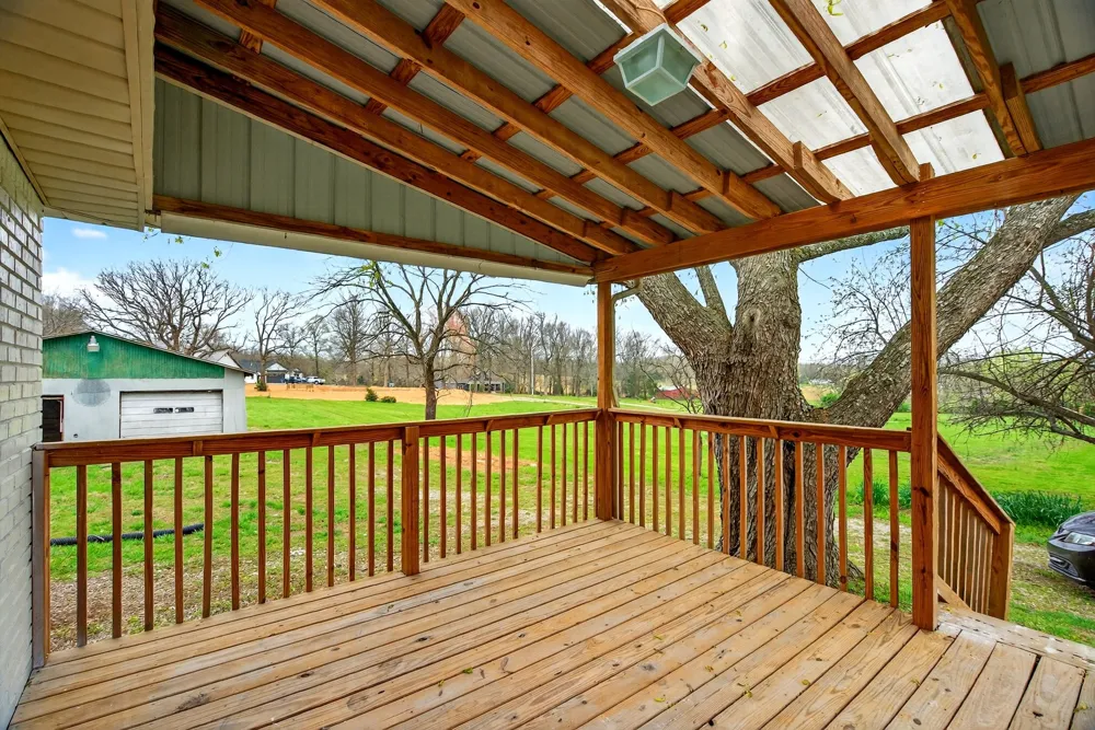 946 Clearview Rd Cottontown, TN 37048