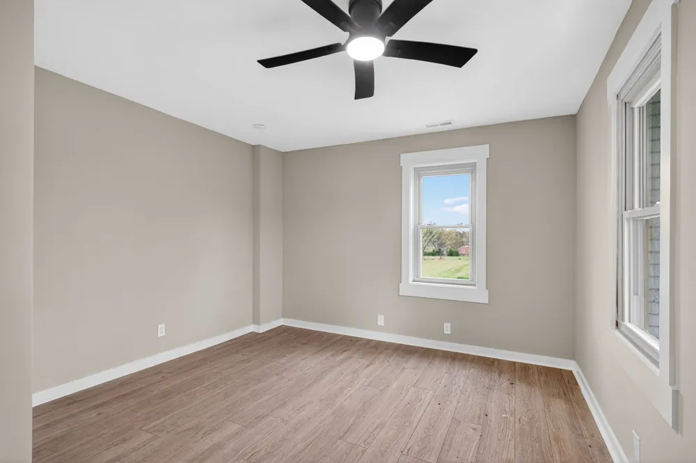 946 Clearview Rd Cottontown, TN 37048