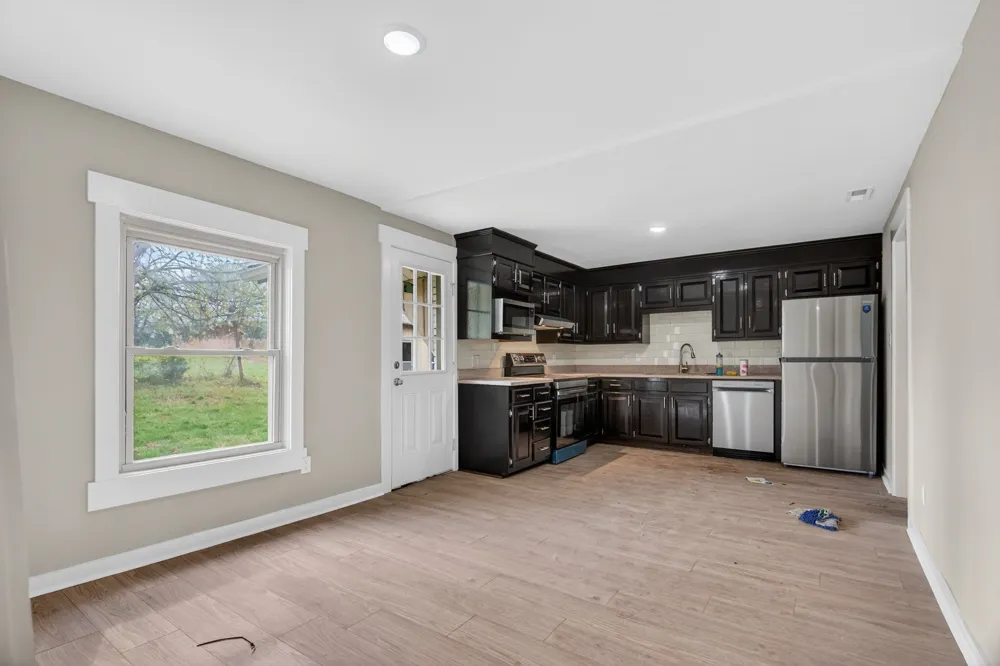 946 Clearview Rd Cottontown, TN 37048