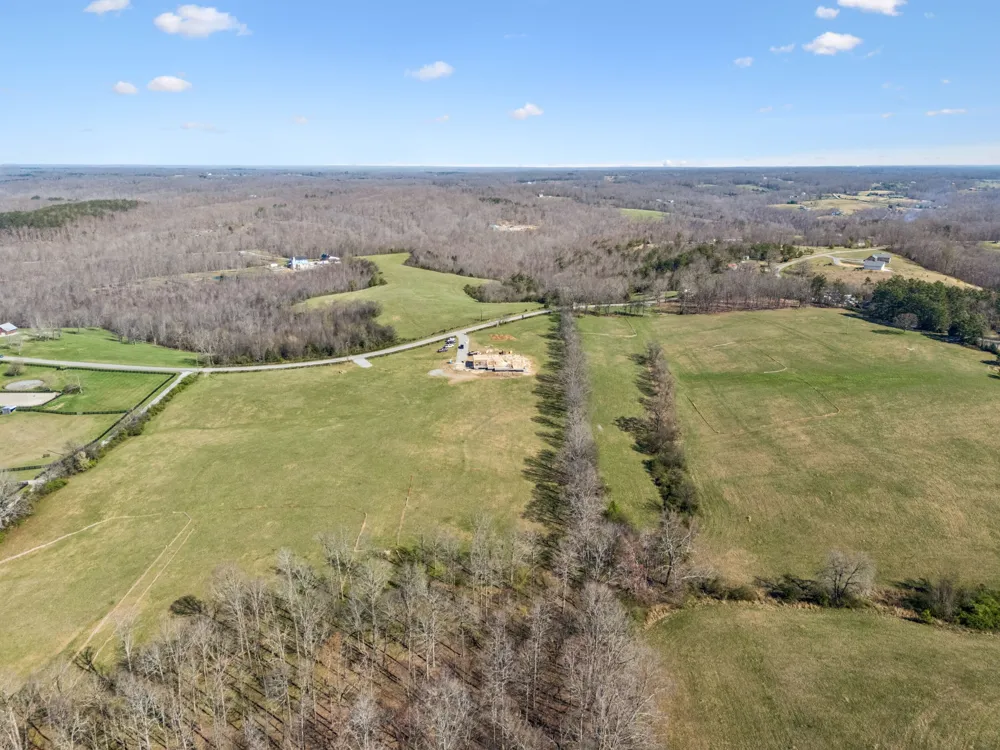 7795 W Lick Creek Rd Primm Springs, TN 38476