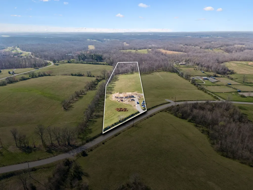 7795 W Lick Creek Rd Primm Springs, TN 38476