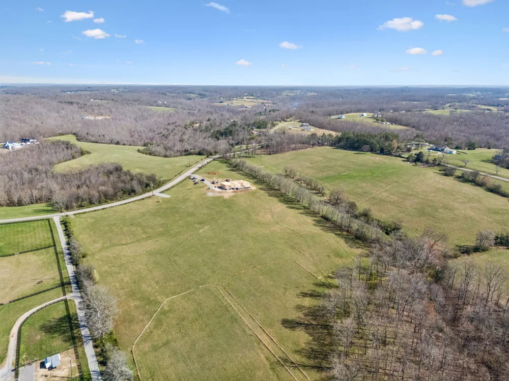 7795 W Lick Creek Rd Primm Springs, TN 38476