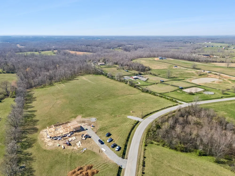 7795 W Lick Creek Rd Primm Springs, TN 38476