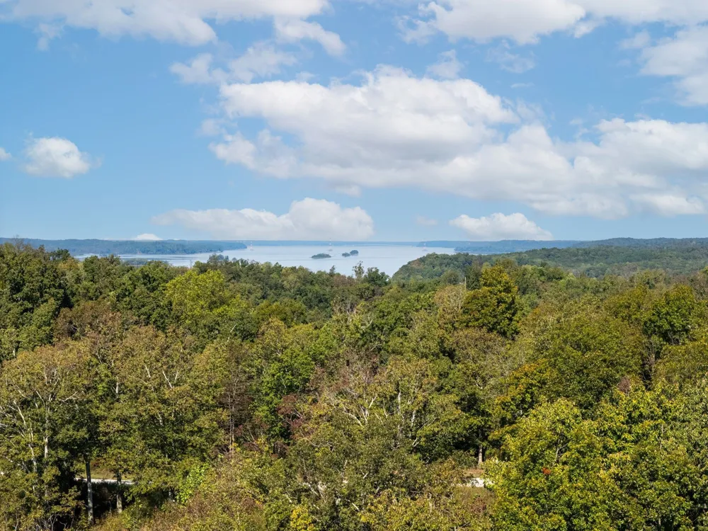 33 Vista Ridge Dr Stewart, TN 37175