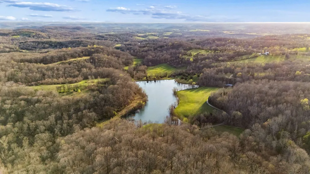 697 Johnson Branch Rd Williamsport, TN 38487