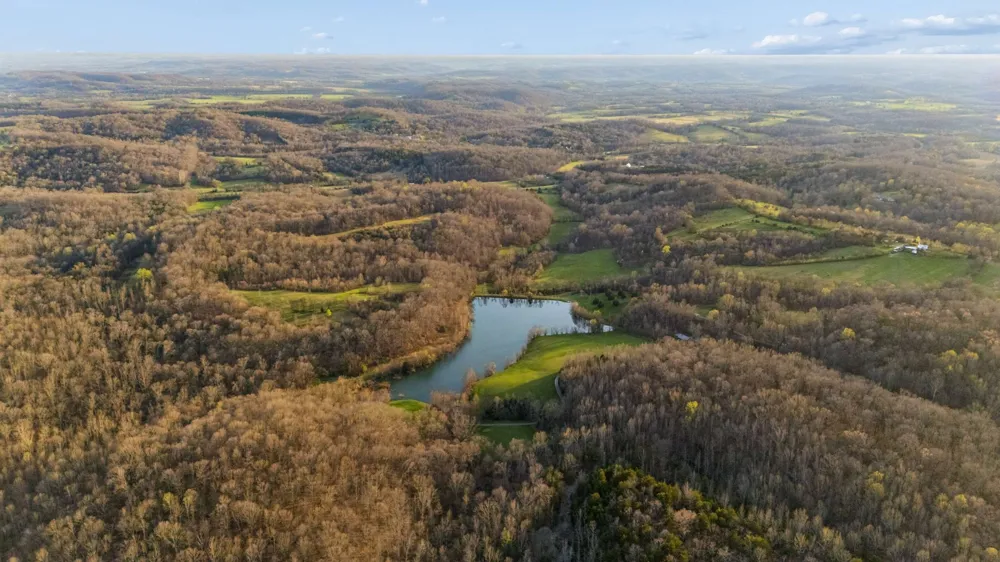 697 Johnson Branch Rd Williamsport, TN 38487