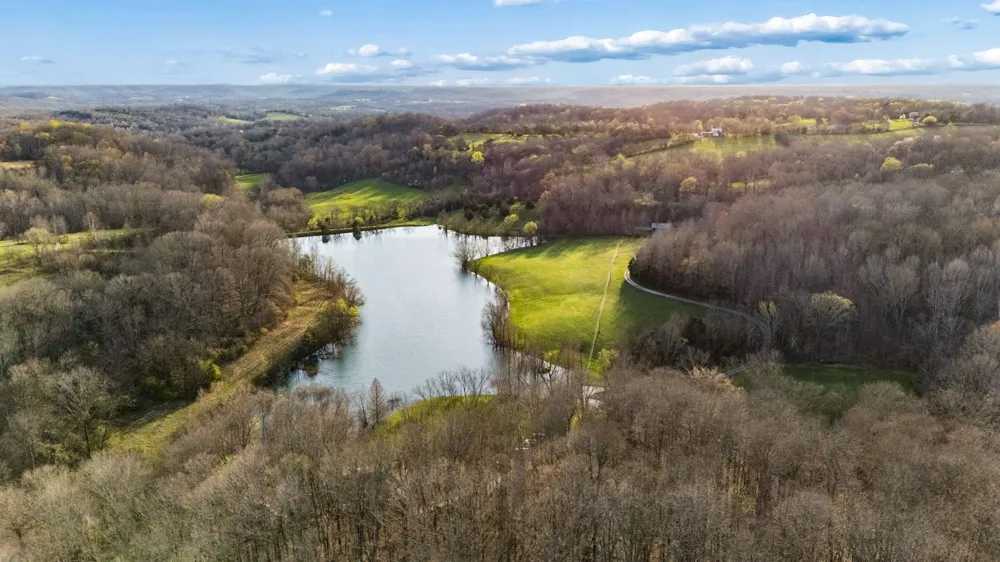 697 Johnson Branch Rd Williamsport, TN 38487
