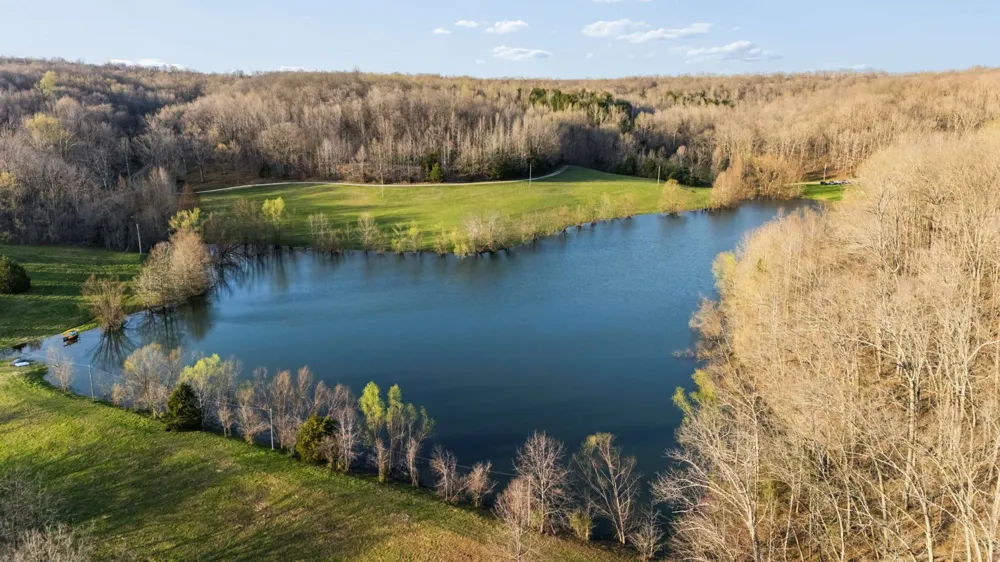 697 Johnson Branch Rd Williamsport, TN 38487