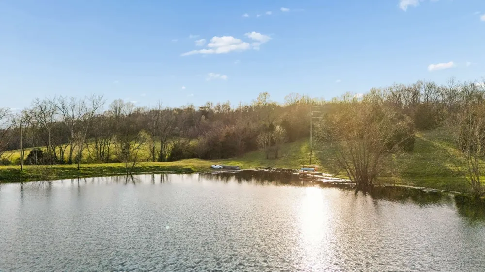 697 Johnson Branch Rd Williamsport, TN 38487