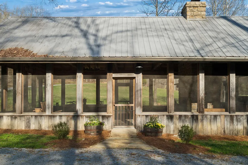 697 Johnson Branch Rd Williamsport, TN 38487