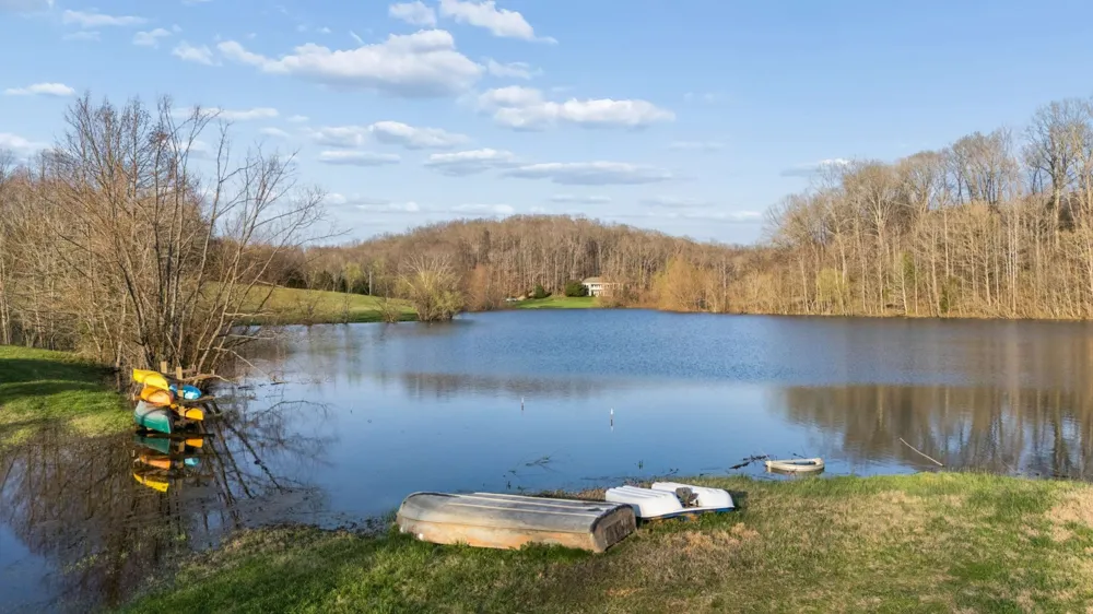 697 Johnson Branch Rd Williamsport, TN 38487
