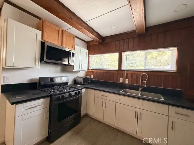 41266 Valley Of The Falls Forest Falls, CA 92339