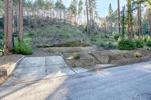 315 Lake Drive