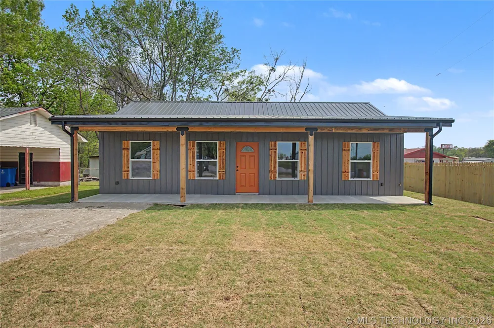 103 E Madden Avenue Braggs, OK 74423