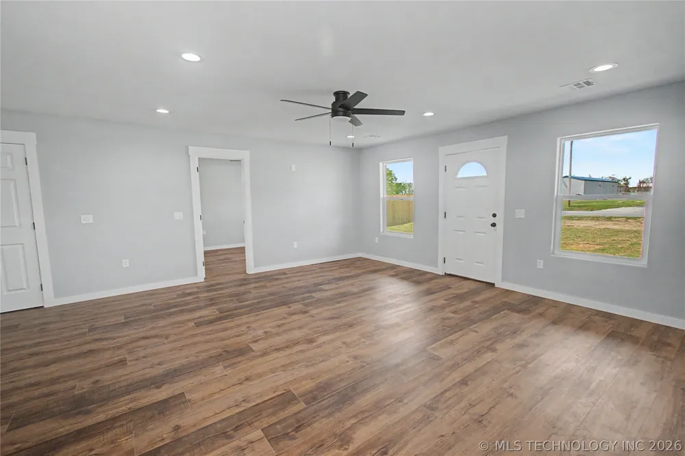 103 E Madden Avenue Braggs, OK 74423
