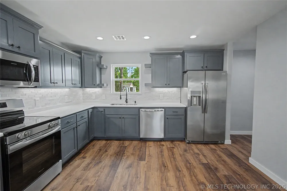 103 E Madden Avenue Braggs, OK 74423