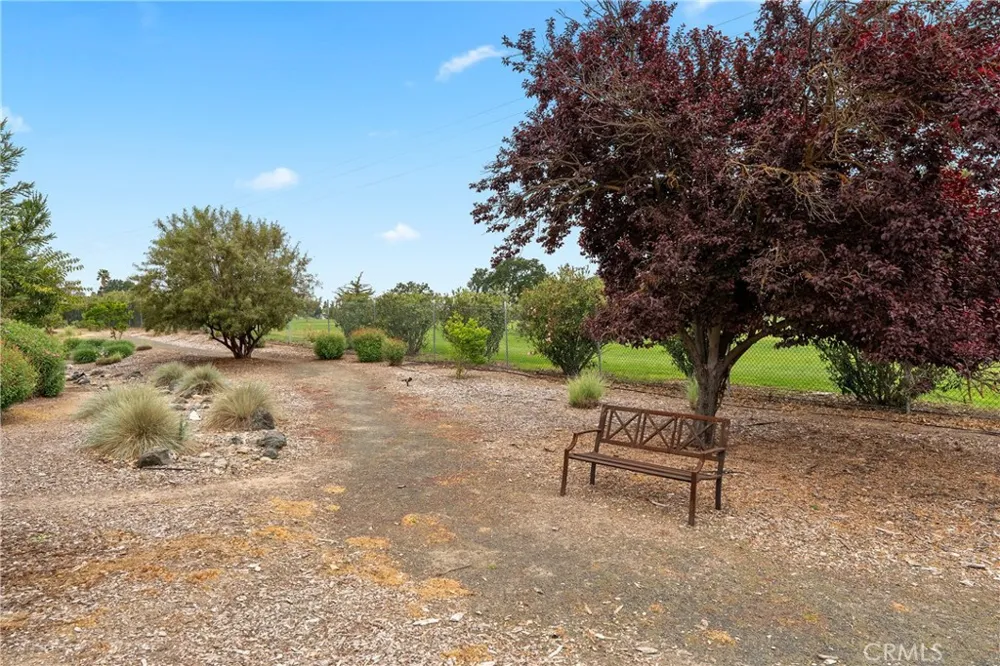 18 Flag Way Paso Robles, CA 93446