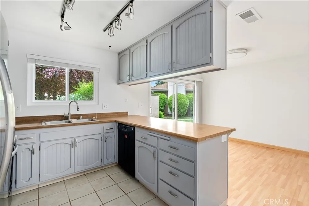 18 Flag Way Paso Robles, CA 93446