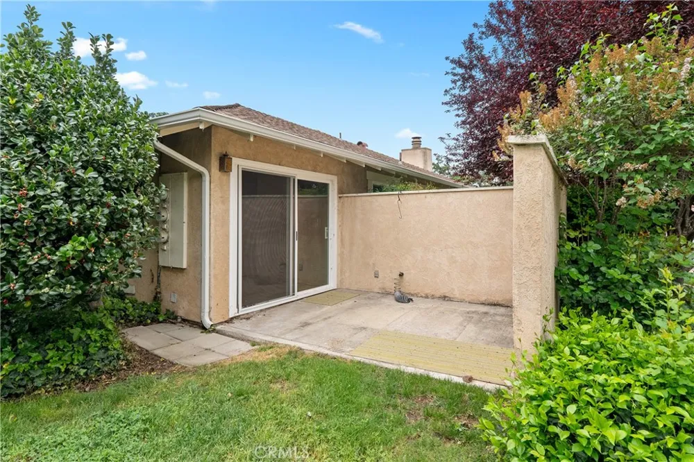 18 Flag Way Paso Robles, CA 93446