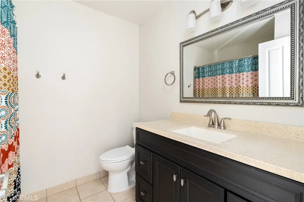 18 Flag Way Paso Robles, CA 93446