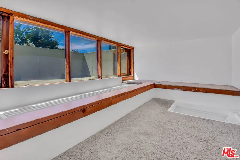 6456 Surfside Way #Apt. Malibu, CA 90265
