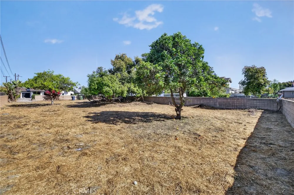 15529 Cornuta Bellflower, CA 90706