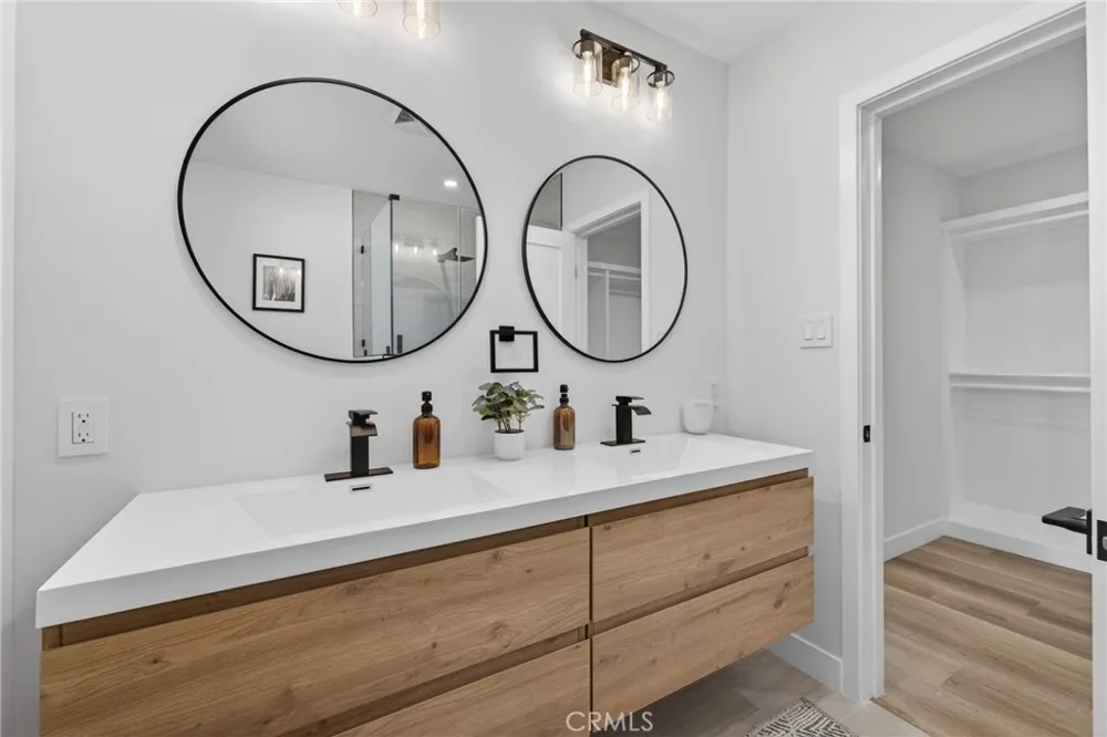 15529 Cornuta Bellflower, CA 90706