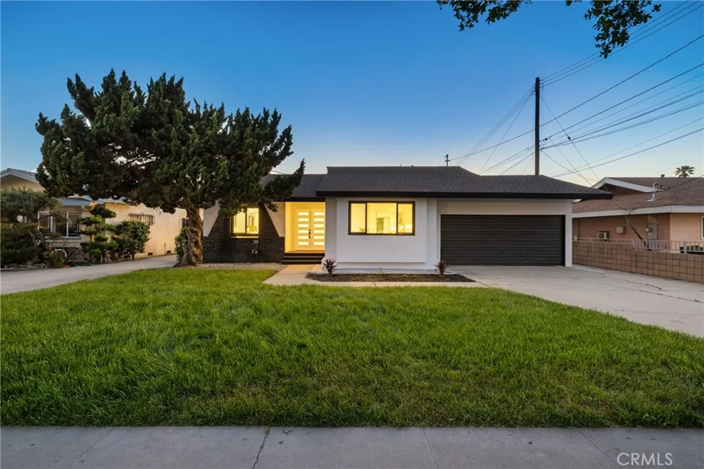 15529 Cornuta Bellflower, CA 90706