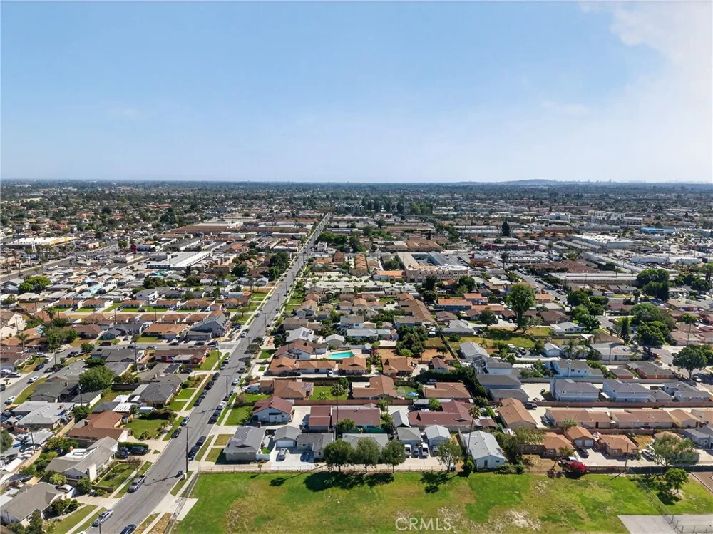 15529 Cornuta Bellflower, CA 90706