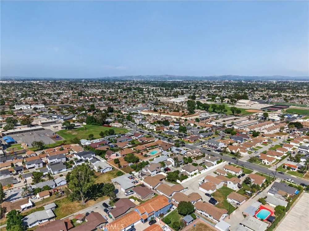 15529 Cornuta Bellflower, CA 90706